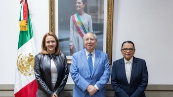 Rosa Icela Rodríguez se reúne