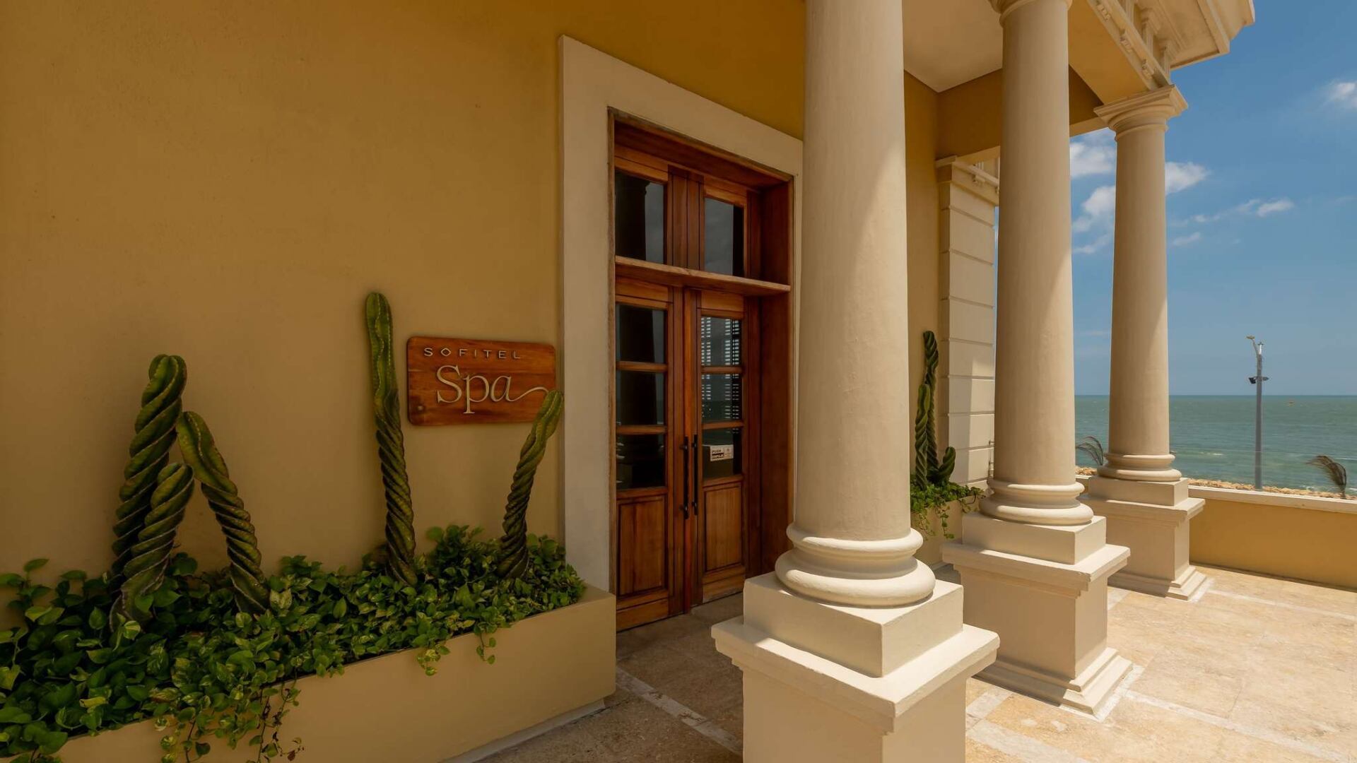 El Sofitel Legend Santa Clara Cartagena ocupó el quinto lugar entre los mejores hoteles de Sudamérica en los Readers’ Choice Awards 2026 de Condé Nast Traveler - crédito All Accor