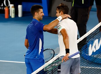 Tomás Etcheverry llegó hasta la tercera ronda del Abierto de Australia, instancia en la que cayó ante el serbio Novak Djokovic (Foto: REUTERS/Issei Kato)