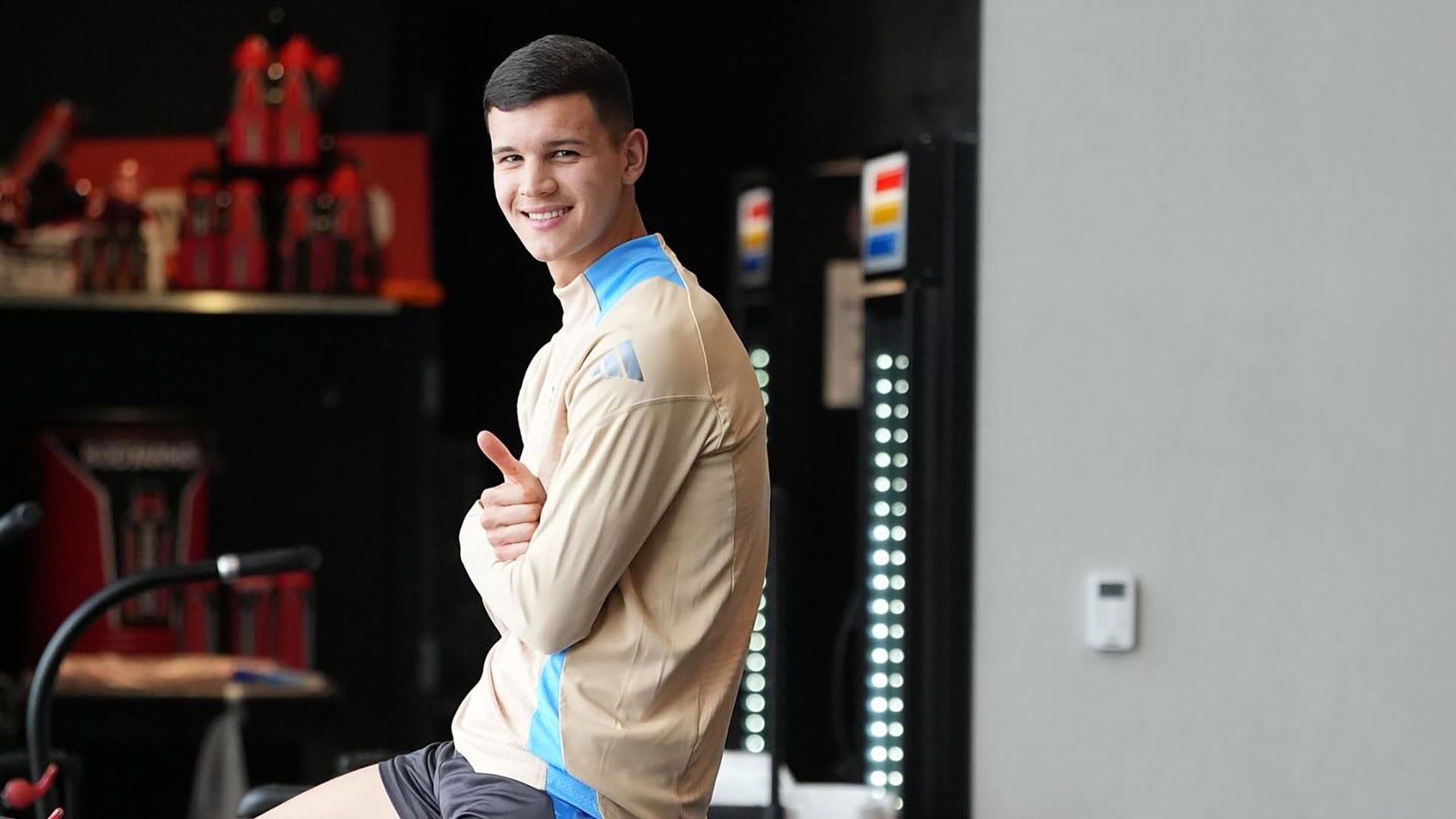 Valentín Carboni, cerca de cortar su vínculo en Genoa y pasar a Racing (@afaseleccion)