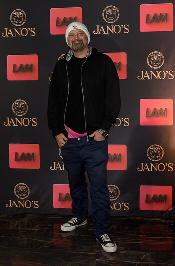 Fiesta 2000 programas de LAM - Alfombra roja