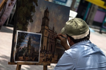 Sobre un lienzo y guiándose