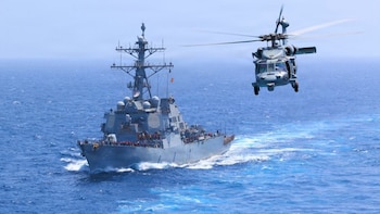 El Ejército de EEUU desvía dos buques más en su bloqueo naval contra Irán