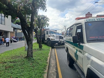 El Salvador, Accidente de tránsito, Los Próceres