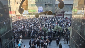 La Policía iraní avisa de