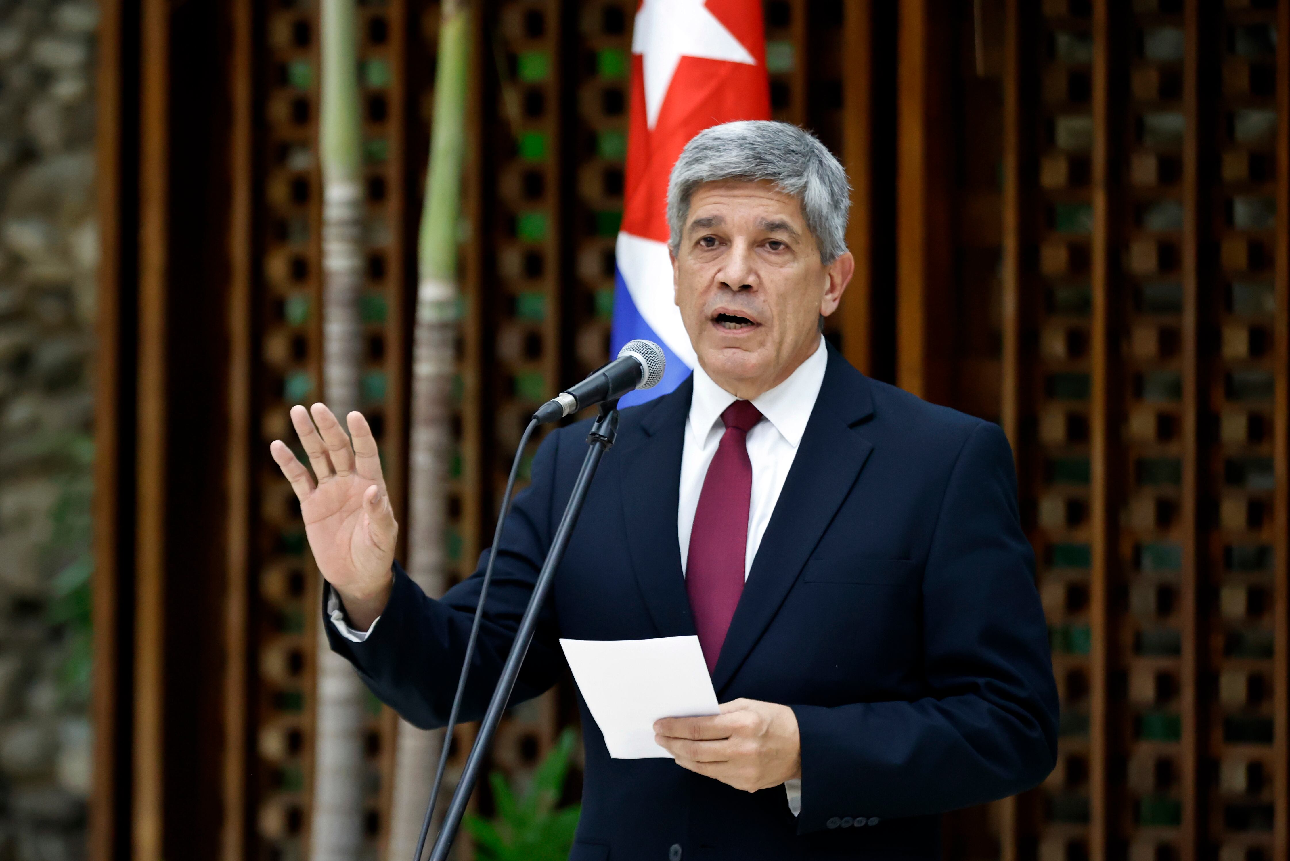 El viceministro de Relaciones Exteriores de Cuba, Carlos Fernández de Cossío (EFE/ Ernesto Mastrascusa)