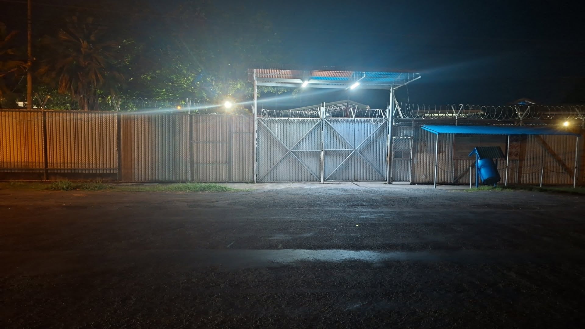 El Centro de Atención Institucional 26 de Julio volvió a ser escenario de un violento enfrentamiento (Cortesía: Antena Porteña CR).