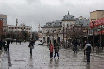 Calle céntrica de Pristina