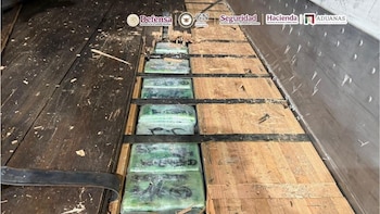 Elementos federales aseguran 249 kilos de cocaína y fentanilo en Tijuana: estaban ocultos en un doble fondo de la caja de un tractocamión