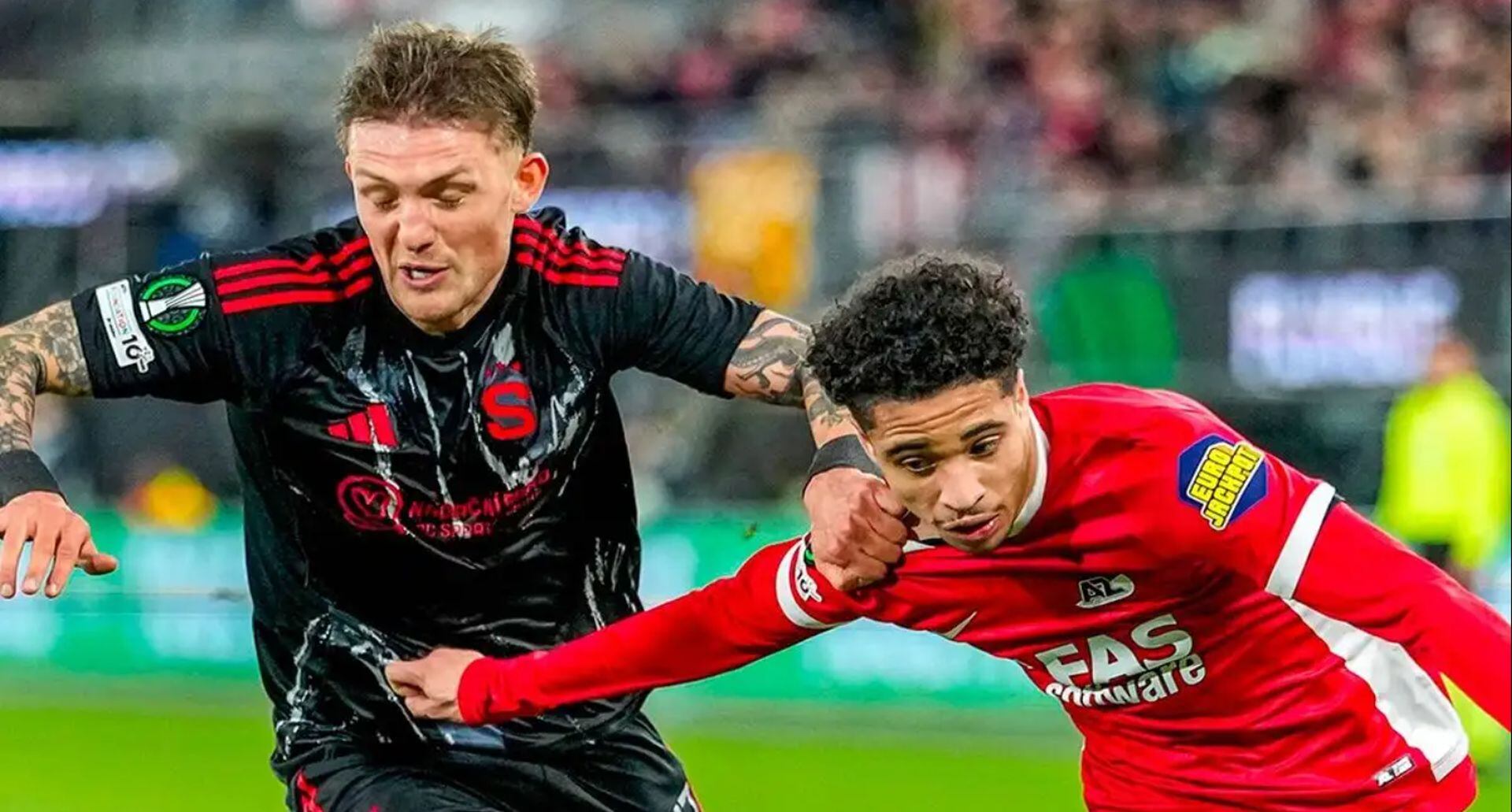 Con Oliver Sonne como titular durante todo el partido, el Sparta Praga intentó resistir el dominio del AZ Alkmaar, aunque terminó cediendo en el tramo final del encuentro. (Facebook / ACSpartaPraha)