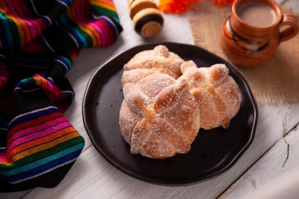 Esta receta incluye a uno de los panes más reconocidos de la repostería mexicana. Foto: (iStock)