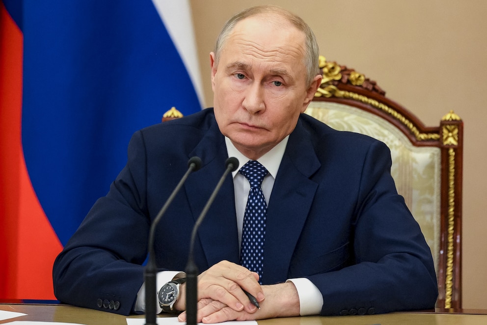 Putin enfrenta el deterioro de la economía rusa en el foro económico de San Petersburgo, bajo la presión de los ataques ucranianos Putin enfrenta el deterioro de la economía rusa en el foro económico de San Petersburgo, bajo la presión de los ataques ucranianos