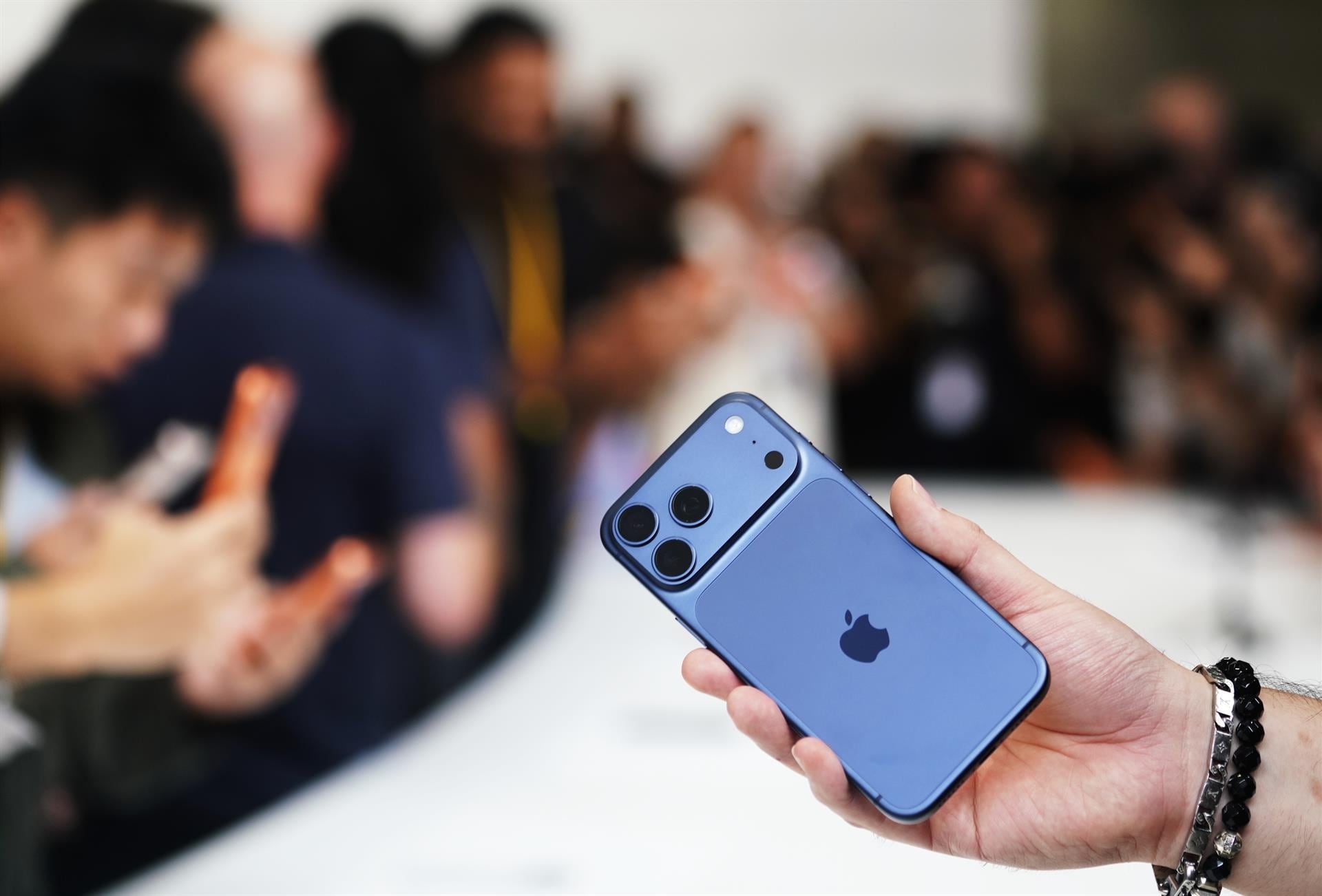 El iPhone 18 Pro implementará un mecanismo de apertura variable, una novedad clave en la fotografía móvil de Apple. (Europa Press)