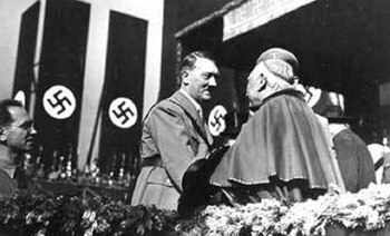 El Vaticano cumplió un papel