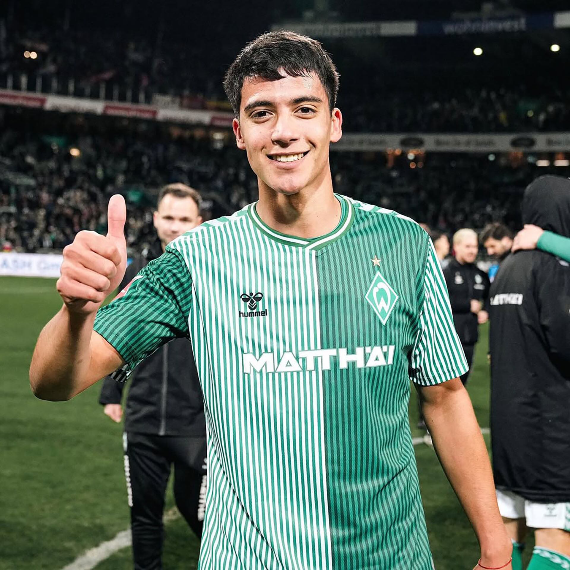 Julián Malatini, defensor del Werder Bremen, quiere ganarse la titularidad en el equipo de la Bundesliga (Instagram @julianmalatini_)