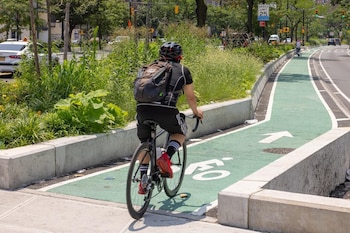 El recorrido incluirá actividades comunitarias y distribución gratuita de cascos para ciclistas.