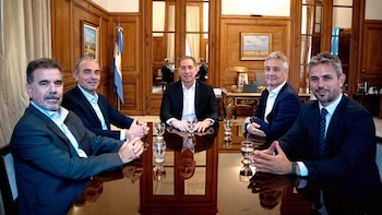 Reunión PRO-LLA en Casa Rosada: los delegados de Karina Milei y Mauricio Macri crearon una mesa política conjunta y acercan posiciones para el 2027