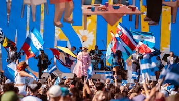 “Nunca se debe olvidar de dónde venimos”: La salvadoreña “Nory” Flores celebra la histórica presentación de Los Hermanos Flores en Coachella