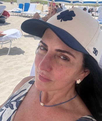 La senadora afirmó que las cirugías mejoraron su confianza personal - crédito @mariafernandacabal/ Instagram