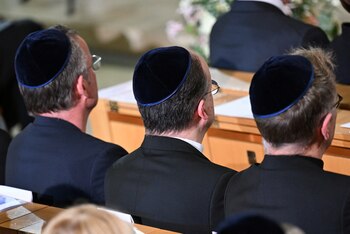 Un grupo de hombres judíos