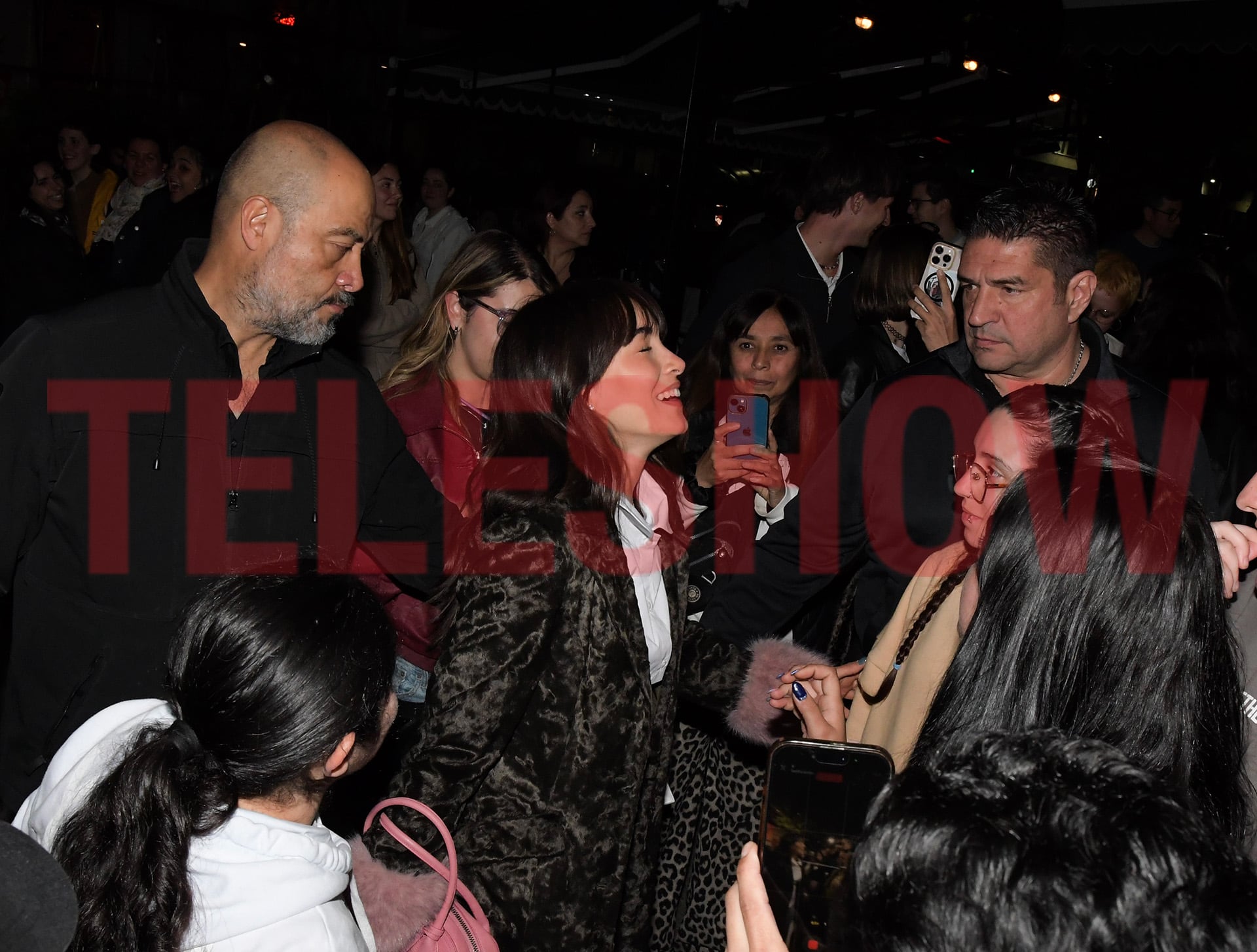 Aitana se mostró a pura felicidad al encontrarse con sus fans
