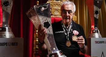 Jorge Fossati – Fabián Bustos – Universitario de Deportes - Perú – deportes – 11 junio