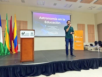 Mauricio Medina, astrónomo colombiano - crédito @acnavascalixto / X
