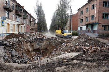 La ciudad de Bájmut, junto