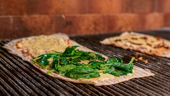 Pizza de espinaca a la