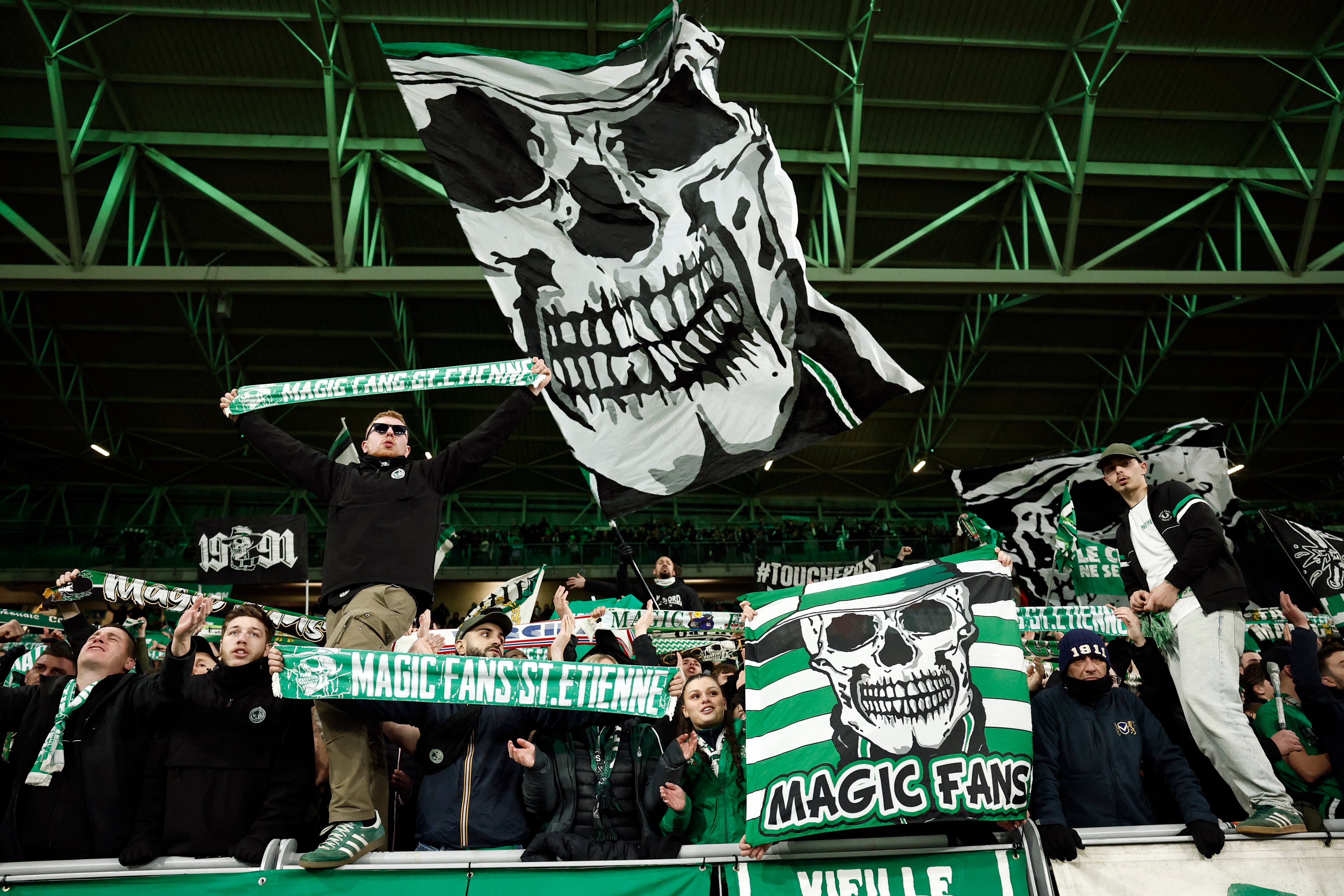 El AS Saint-Etienne quedó en medio de un escándalo en el fútbl de Francia (REUTERS/Benoit Tessier)