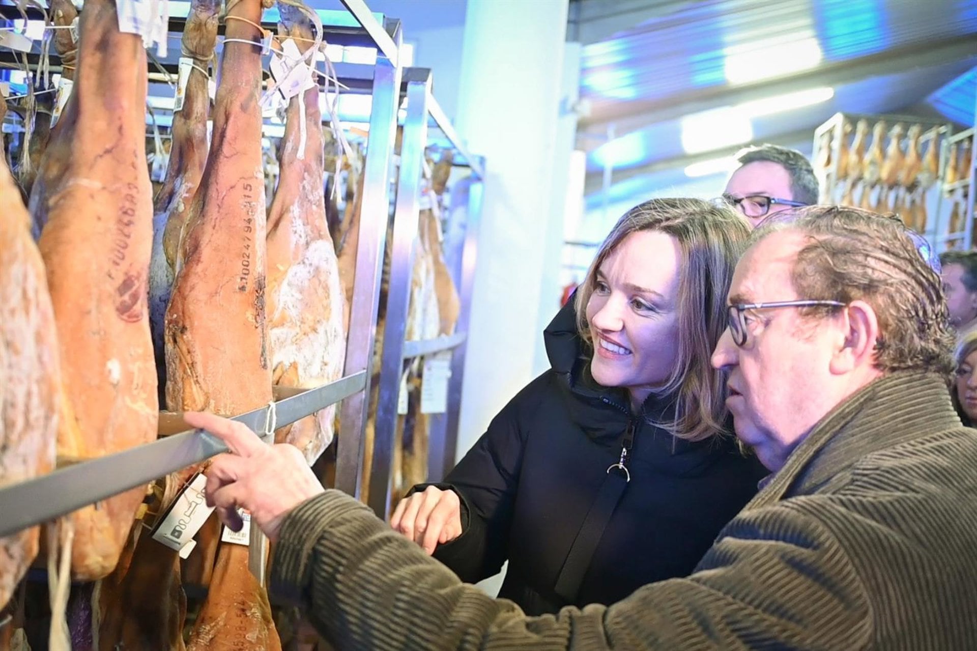 Alegría vincula crecimiento del sector agroalimentario en Aragón con disponibilidad de vivienda pública