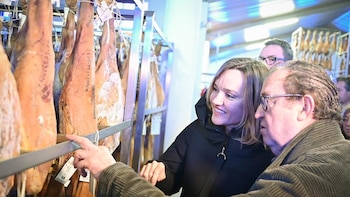 Alegría contrapone derechos y vivienda