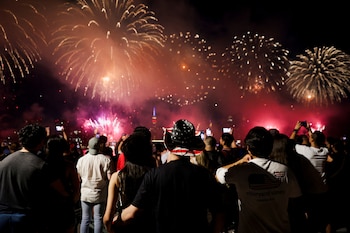 Oklahoma City mantiene desde 1912 una prohibición total de pirotecnia dentro de la ciudad, pese a que Oklahoma amplió su uso estatal con la Rocket’s Red Glare Act. (REUTERS/Jeenah Moon)