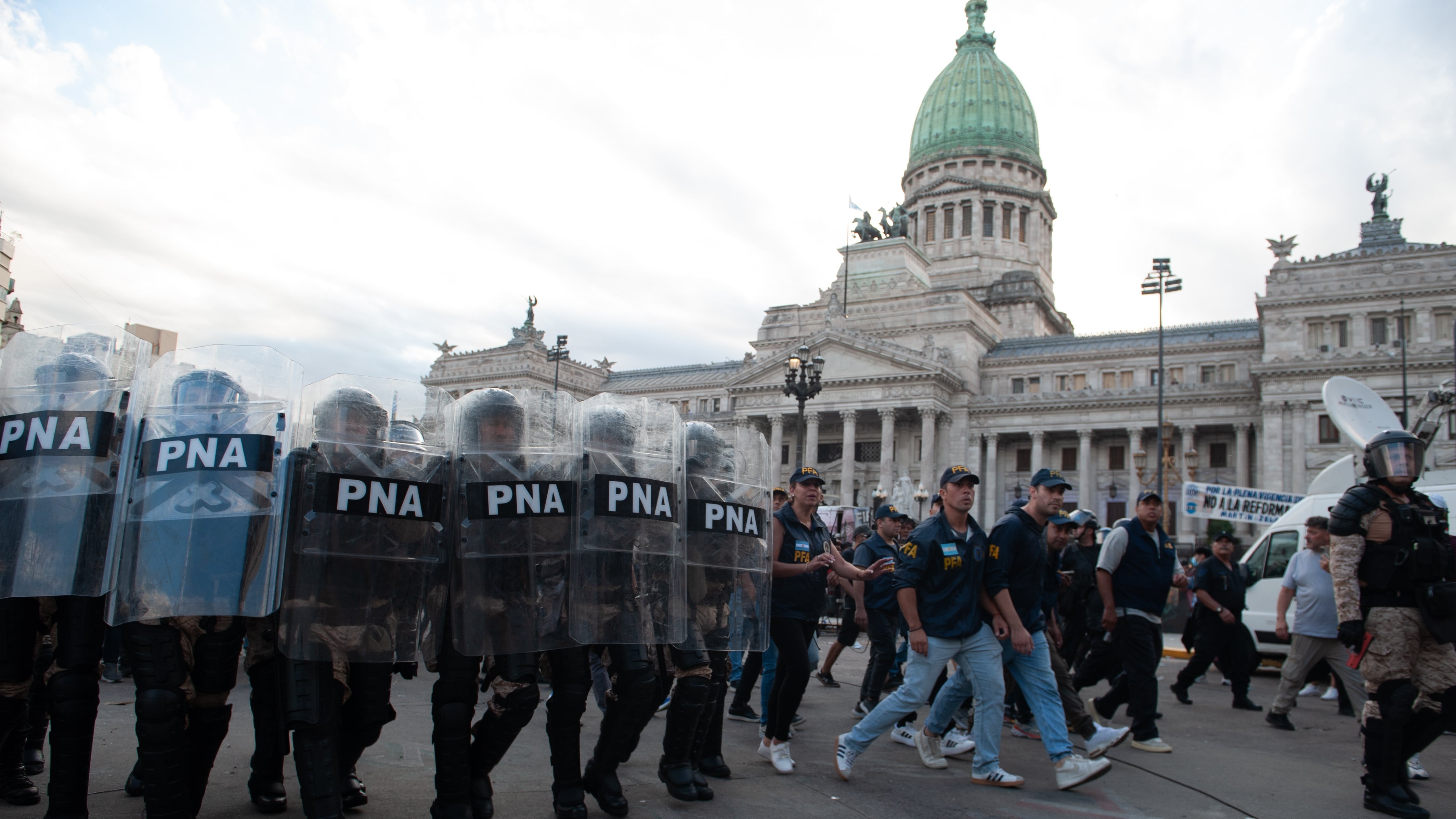 El Gobierno refuerza la seguridad en el Congreso para evitar incidentes Jaime Olivos