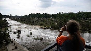 Las inundaciones en la región montañosa de Texas ponen a prueba los nuevos sistemas de alerta tras el desastre mortal de 2025