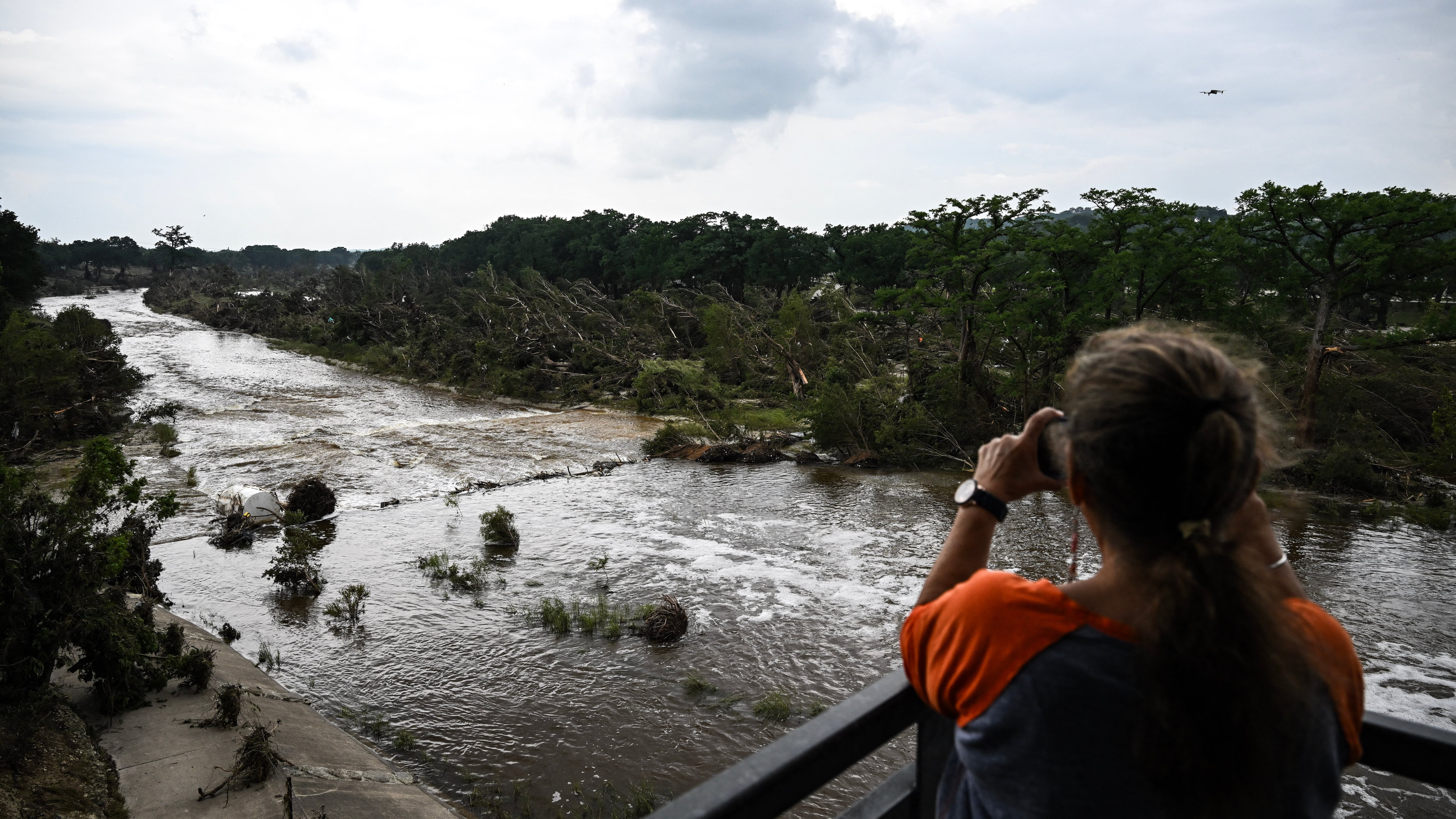 Las inundaciones en la región montañosa de Texas ponen a prueba los nuevos sistemas de alerta tras el desastre mortal de 2025