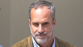 Qué fue de Santi Acosta, el presentador de ‘Salsa Rosa’: su trabajo en ‘¡De viernes!’, padre de tres hijos y sus nuevos proyectos