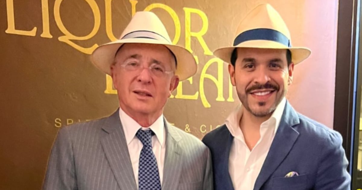 El cruce de mensajes entre Álvaro Uribe Vélez y Abelardo De la Espriella evidencia diferencias dentro del mismo sector en campaña.- crédito De la Espriella Style