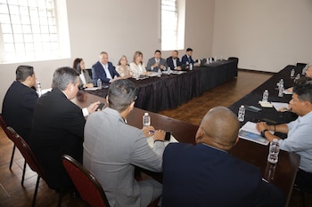 El mantenimiento de subsidios ha cubierto hasta el 50% de los incrementos recientes en combustibles, pero plantea desafíos fiscales y busca alternativas sostenibles. (Foto: Congreso Nacional)