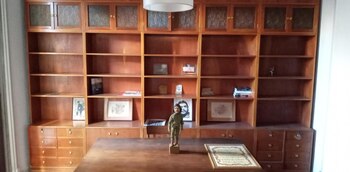 Con la decoración que remite