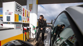 El Gobierno checo recupera el tope máximo de venta de combustible durante el mes de octubre