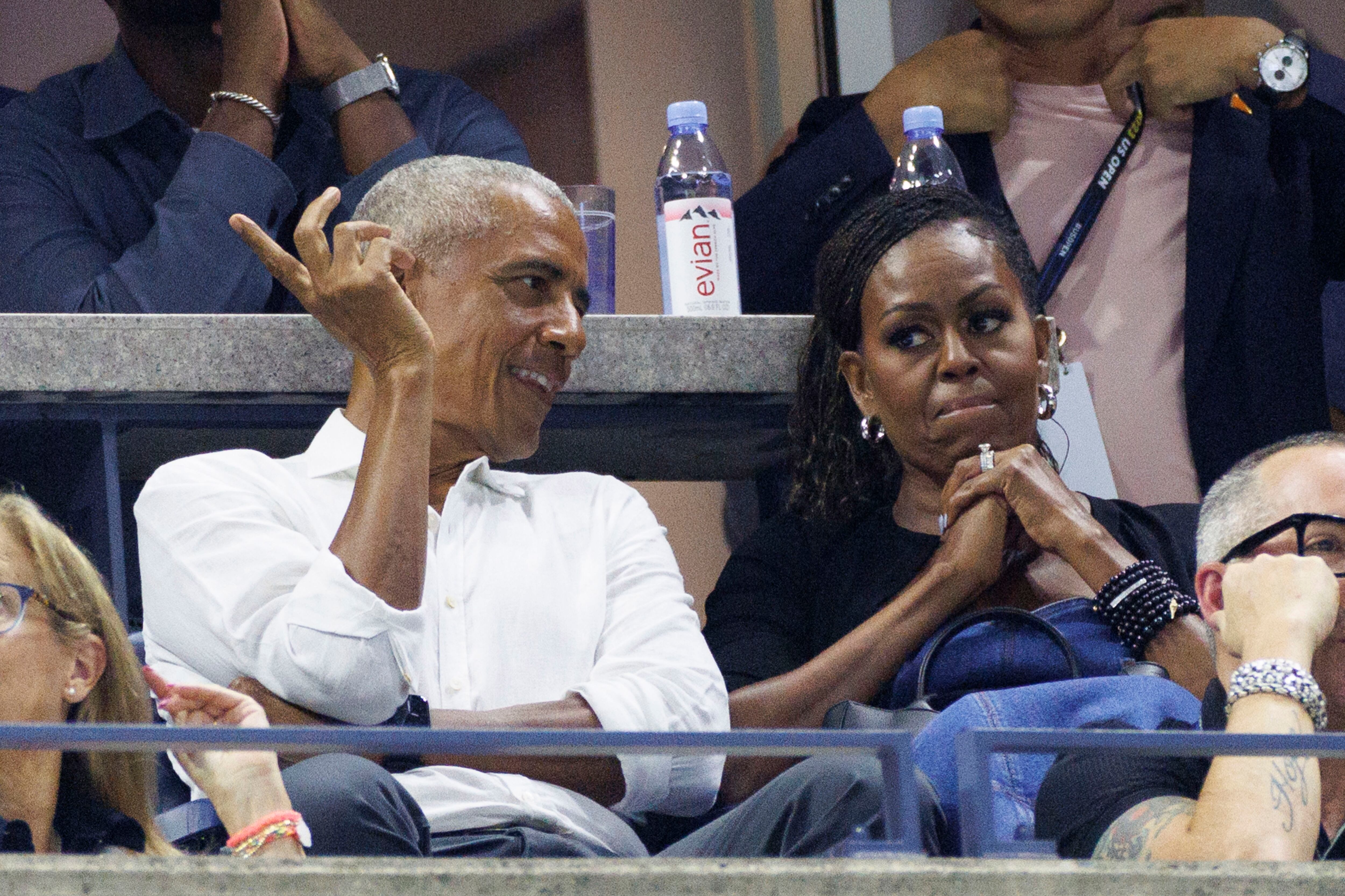 Barack Obama se adapta a los hábitos de descanso de su esposa, priorizando su comodidad (EFE)