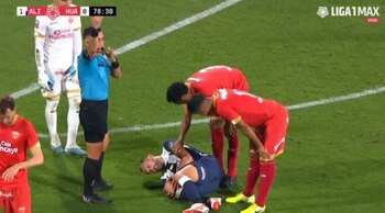 Hernán Barcos se retiró lesionado