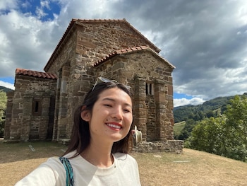 A sus 28 años, Alicia utiliza sus redes sociales como altavoz para concienciar sobre la adopción. (Cedida)