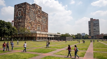 La UNAM enfrenta una cuenta regresiva para resolver la polémica por su examen de ingreso en línea antes del inicio del ciclo escolar 2026-2027.