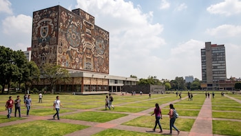 UNAM tiene el tiempo contado: aspirantes entregan pliego petitorio y exigen nuevo examen presencial