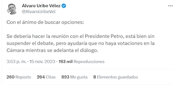 Álvaro Uribe dice que está bien que se de reunión con Petro sin suspender debate pero dijo que ayudaría que no haya votaciones - crédito @AlvaroUribeVel