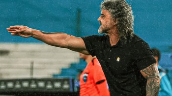 Leonel Álvarez lanzó dura indirecta