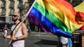 La Federación Estatal LGTBI+ secunda la huelga general por la vivienda: "Sin techo, no hay Orgullo"