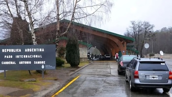 Crecen los reclamos a Nación por el estado crítico del cruce fronterizo más importante de la Patagonia